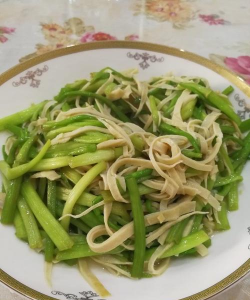 蒜苗怎么烫百页