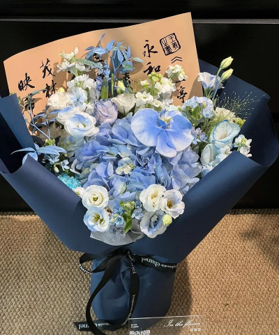 玫瑰花怎么养才不会枯萎，掌握浇水施肥技巧，轻松延长花期