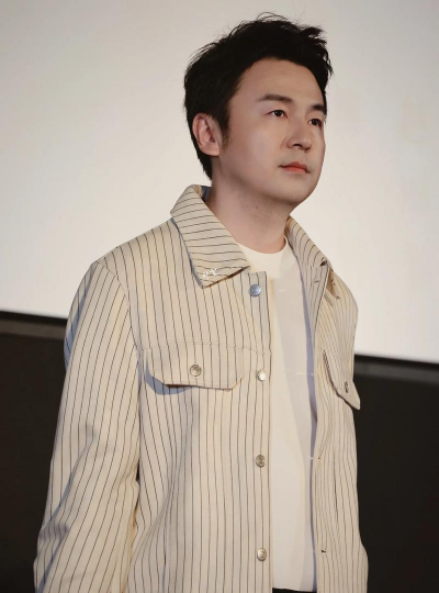 雷佳音养花好吗