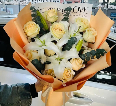 玫瑰花怎么养才不会枯萎，掌握浇水施肥技巧，轻松延长花期