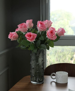 玫瑰花怎么养才不会枯萎，掌握浇水施肥技巧，轻松延长花期