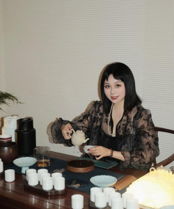 玫瑰花怎么养才不会枯萎，掌握浇水施肥技巧，轻松延长花期