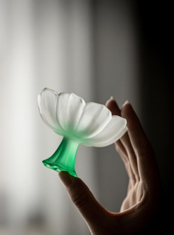 大型玻璃高脚杯养花