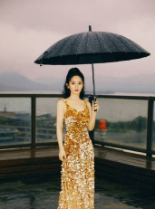 玫瑰花怎么养才不会枯萎，掌握浇水施肥技巧，轻松延长花期