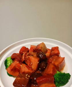 钟楚红烧菜养花