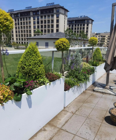 自制庭院养花花箱