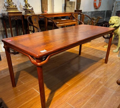 如何保养花梨桌子