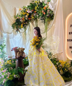 婚纱养花礼服怎么穿