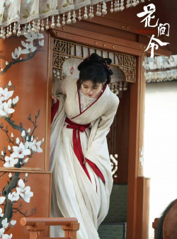 玫瑰花怎么养才不会枯萎，掌握浇水施肥技巧，轻松延长花期