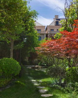 重庆别墅外围绿化设计,提升居住品质,打造私密空间 重庆别墅外围绿化设计,提升居住品质,打造私密空间