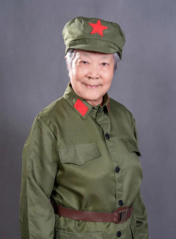 爱养花的老兵 爱养花的老兵