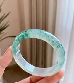 家里阳光不足怎么养花，选对植物种类，掌握养护技巧