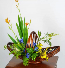 竹篮养花,创意种植,家居点缀新选择 竹篮养花,创意种植,家居点缀新选择