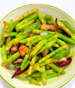 家里阳光不足怎么养花，选对植物种类，掌握养护技巧