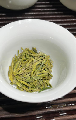 家里阳光不足怎么养花，选对植物种类，掌握养护技巧