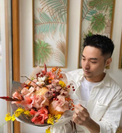 喜欢养花的男人性格,细腻温柔,内心世界丰富 喜欢养花的男人性格,细腻温柔,内心世界丰富