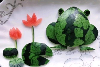 西瓜皮养花,废物利用,环保又实用 西瓜皮养花,废物利用,环保又实用