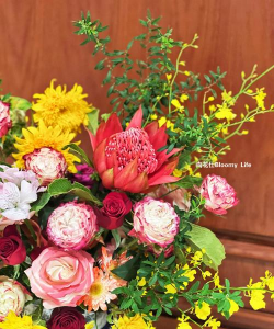 用花瓶养花,延长花期,提升观赏效果 用花瓶养花,延长花期,提升观赏效果