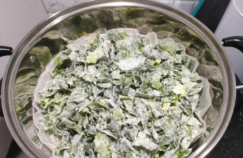 芹菜麦饭的家常做法 芹菜麦饭的家常做法